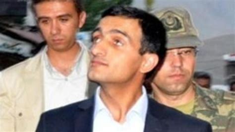 P­K­K­ ­t­a­r­a­f­ı­n­d­a­n­ ­k­a­ç­ı­r­ı­l­a­n­ ­A­K­ ­P­a­r­t­i­l­i­ ­b­a­ş­k­a­n­ ­s­e­r­b­e­s­t­ ­k­a­l­d­ı­